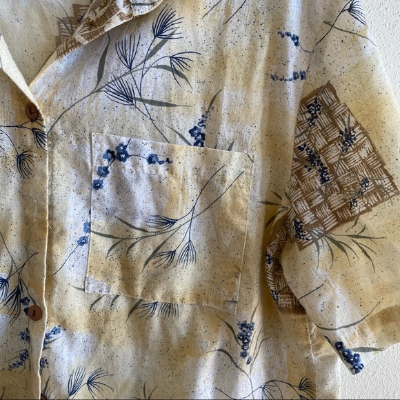 Vintage Button Up Hawaiian Shirt - Picture 11 of 11